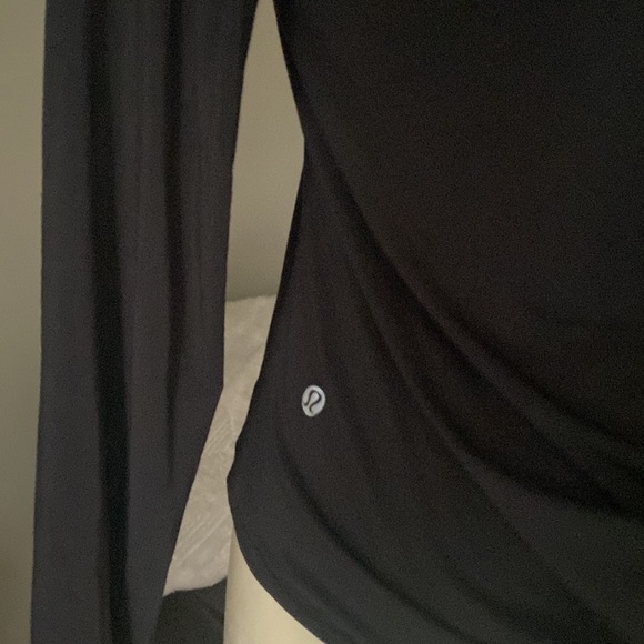🙆🏼‍♀️ Lululemon 🍋 Deep Stretch Long Sleeve: Size 6 - Picture 5 of 10